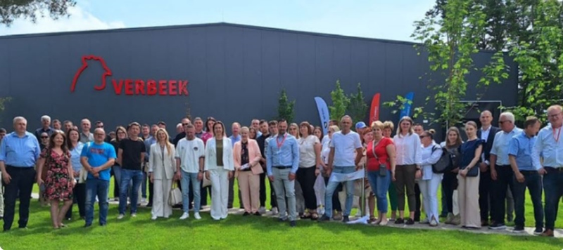 Инкубаторий в Польше кросса Хай-Лайн Браун