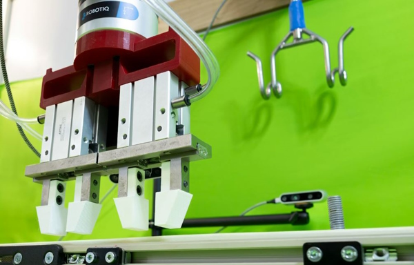 Автоматизированное решение для подвеса птицы